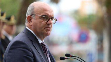 Pestana firma el traslado a la Península de cinco menores migrantes llegados a Canarias después de la contingencia