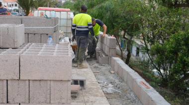 El Ayuntamiento de Las Palmas de Gran Canaria rehabilita más de 2.200 metros cuadrados de los muros del Paseo de Chil