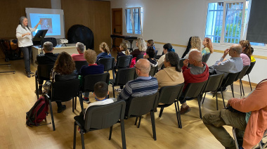 La Escuela Municipal de Música de Las Palmas inicia el curso del programa ‘Escucha musical activa’ con la compositora grancanaria Laura Vega
