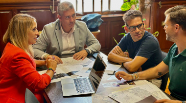 La Laguna avanza en la instalación del alumbrado navideño inspirado en el cielo de Canarias