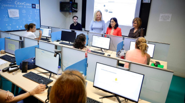 El Ayuntamiento de Las Palmas de Gran Canaria acerca a la ciudadanía la administración electrónica con el curso ‘Combatamos la brecha digital’