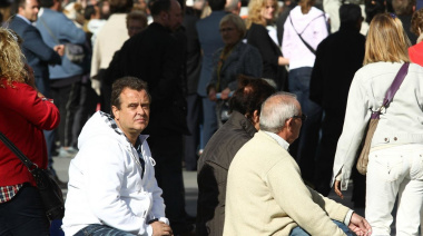 Canarias gana 14.205 habitantes en el tercer trimestre y supera los 2,2 millones