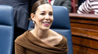 El Parlamento de Canarias aprueba la primera ley que regulará la vivienda vacacional en las islas