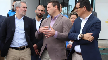 Óscar Noda pregunta al Gobierno por los servicios portuarios que demanda Playa Blanca para el atraque de cruceros