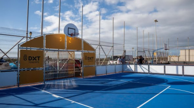 Las Rosas, en Arona, estrena una nueva pista multideportiva