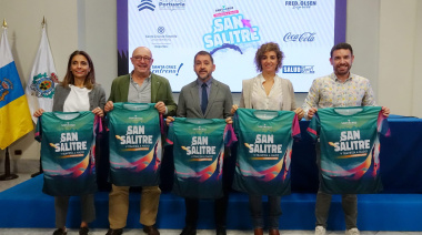 La Travesía a Nado San Salitre inaugura el año en Santa Cruz con su quinta edición