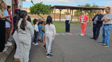 Alboroto Galáctico entre los talleres que Antigua imparte en centros escolares para aprender a convivir en familia, en igualdad y con respeto