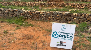 Las cuadrillas avanzan en la recuperación de muros de piedra de Antigua y Tuineje con el apoyo de sus ayuntamientos