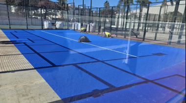 Agaete renueva el césped de sus pistas de pádel y busca convertirse en referente en el noroeste