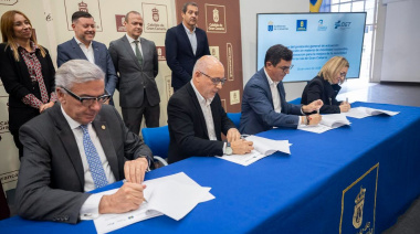 Gobierno, Cabildo, Tráfico y ULPGC firman un protocolo para reducir la densidad del tráfico con la entrada escalonada del alumnado universitario