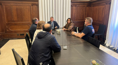 Santa Cruz y Élite Taxi acuerdan eliminar las restricciones del calendario del sector