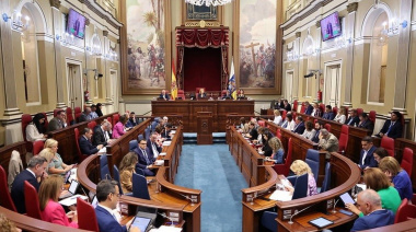 El Parlamento de Canarias rechaza el nuevo modelo de financiación autonómica y la condonación de la deuda