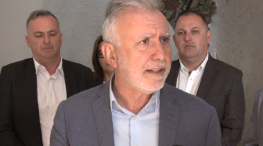 Torres garantiza el "compromiso" del Estado con la 'Agenda Canaria', pero pide a Clavijo que actúe en sus competencias