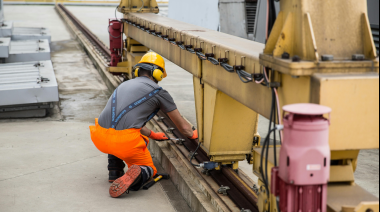 La industria canaria cierra 2025 al alza y alerta sobre la escasez de personal cualificado y el déficit energético