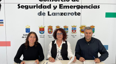 El Consorcio de Seguridad y Emergencias de Lanzarote y el Instituto Marítimo Pesquero sellan una alianza para reforzar la formación en extinción de incendios