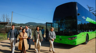El Cabildo de Tenerife da un nuevo impulso a la capacidad de Titsa con las primeras guaguas de dos pisos de Canarias