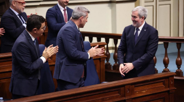 El Parlamento cierra filas con el 'Decreto Canarias' con la abstención del PSOE y el rechazo de NC-bc y Vox