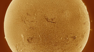 El MCC invita a descubrir el Sol y a explorar universos simulados en una nueva sesión ‘Del cielo a la tesis’