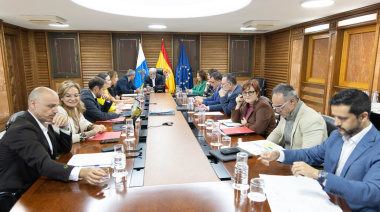 Canarias pide una comunicación fluida con Estado ante un posible desabastecimiento de queroseno por la guerra