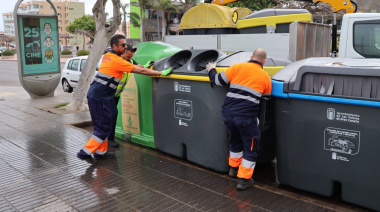 Las Palmas de Gran Canaria comienza a instalar 365 nuevos contenedores de reciclaje en la ciudad