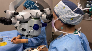 El Hospital Insular de Gran Canaria incorpora una técnica pionera con un implante triple para tratar el glaucoma