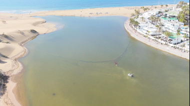 El Cabildo de Gran Canaria prueba la técnica del chinchorro en la Charca de Maspalomas para estudiar el ecosistema y controlar especies invasoras