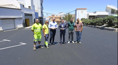 Gáldar asfalta la calle Churruca, una de las vías principales de El Agujero
