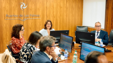 La Autoridad Portuaria de Las Palmas amplía el plazo tres años más para que los negocios del Muelle Deportivo continúen con su actividad