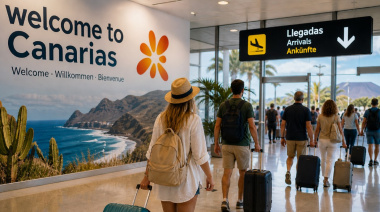 El número total de pasajeros llegados a los aeropuertos de Canarias desciende en abril