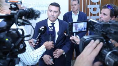 El Cabildo asegura que la planta desaladora Lanzarote V recupera la normalidad gracias a los trabajadores de Canal Gestión y no a la empresa concesionaria