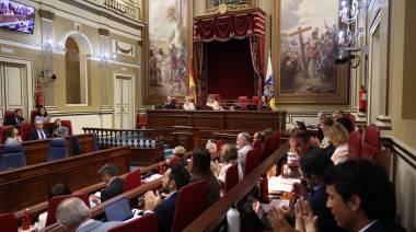 El Parlamento modifica el himno de Canarias para incluir a La Graciosa