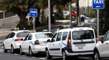 Santa Cruz aprueba las subvenciones para mejorar la seguridad de los taxistas