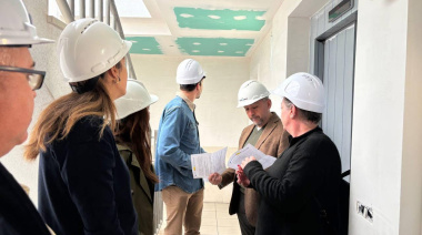 Santa Cruz repone nuevos ascensores en 97 viviendas en Añaza para mejorar su accesibilidad