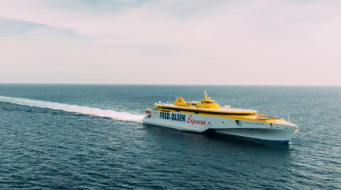 Fred. Olsen Express activa su programación de verano con refuerzos en las rutas de mayor demanda