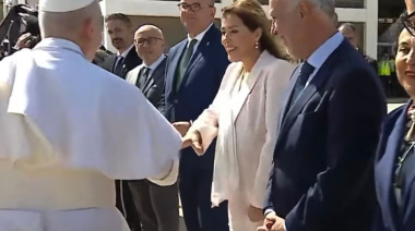 La presidenta del Parlamento dice que gracias al Papa "Canarias se ha sentido menos sola" tras "años sufriendo"