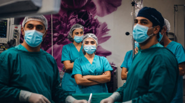 El número de profesionales sanitarios en Canarias alcanza su valor más alto en 2025