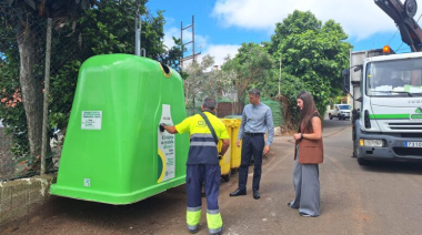 Teror instala una veintena de nuevos contenedores para la recogida de vidrio en los barrios