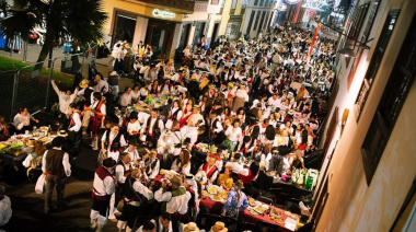 La Laguna abre este miércoles el sistema de reserva de mesas para el Baile de Magos de San Benito 2026