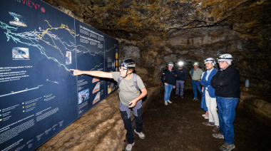 La Cueva del Viento apuesta por un turismo responsable para preservar su entorno volcánico