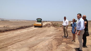 Yaiza arregla la carretera de Papagayo y recuerda al Cabildo la obligación compartida en la conservación de Los Ajaches