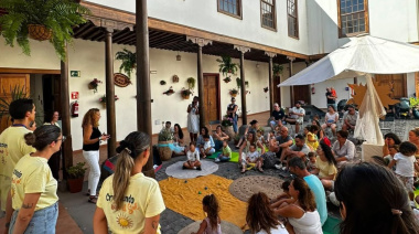 Servicios Sociales de Telde celebra el éxito del proyecto 'Creciendo bajo el sol: Jugando con la vida' tras reunir cerca de 30 familias