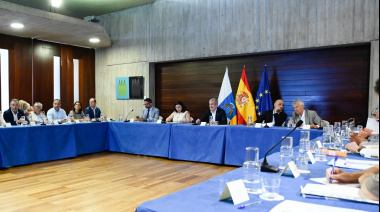 Gobierno de Canarias y ayuntamientos diseñan el nuevo FDCAN que movilizará 2.600 millones hasta 2036