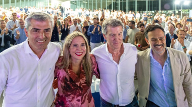 Feijóo arropa en Santa Cruz de Tenerife a Carmen Pérez como candidata del PP a la Alcaldía