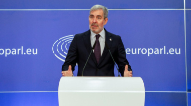 Clavijo pide a Sánchez impulsar una cumbre de las RUP para blindar los fondos europeos