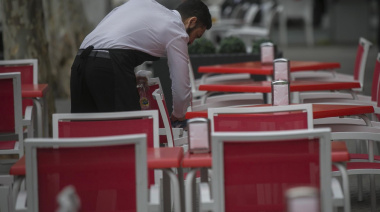 Canarias cree que el paro continuará bajando si se sigue invirtiendo en formación y cualificación