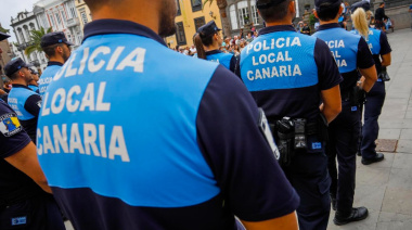 El Ayuntamiento de Las Palmas de Gran Canaria reconoce la trayectoria y el compromiso de 22 personas con las medallas al mérito policial de 2026