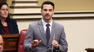 Toledo reprocha al PSOE sus cambios de postura sobre la limitación de la compra de vivienda a no residentes en Canarias
