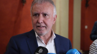 Torres dice que la recentralización de Vox, en un Gobierno con el PP, "mata a Canarias"