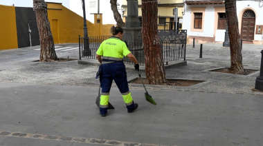 Gáldar adjudica el nuevo servicio de limpieza viaria, que arranca el 1 de diciembre y aumenta a 23 trabajadores