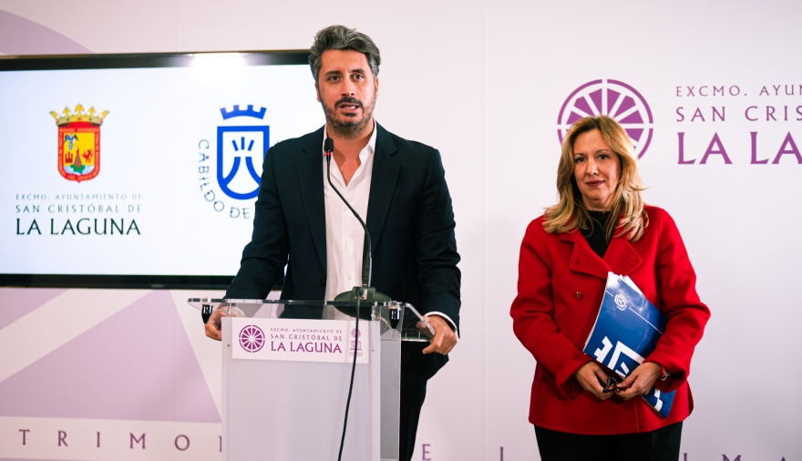 Luis Yeray Gutiérrez y Rosa Dávila anuncian el impulso a la variante de la TF-5 y a la desaladora comarcal
